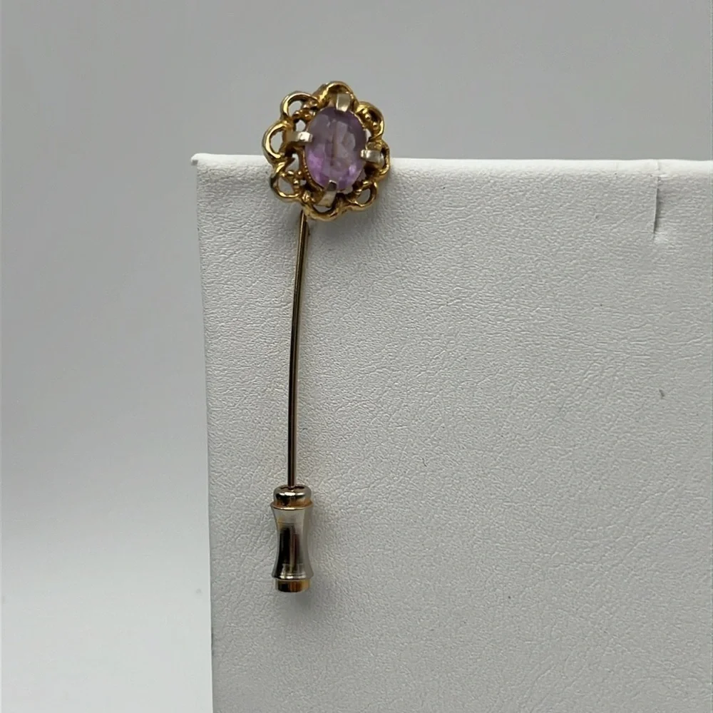 Delicate vintage gold tone stick pin light purple/lavender center “stone” - Picture 5 of 8